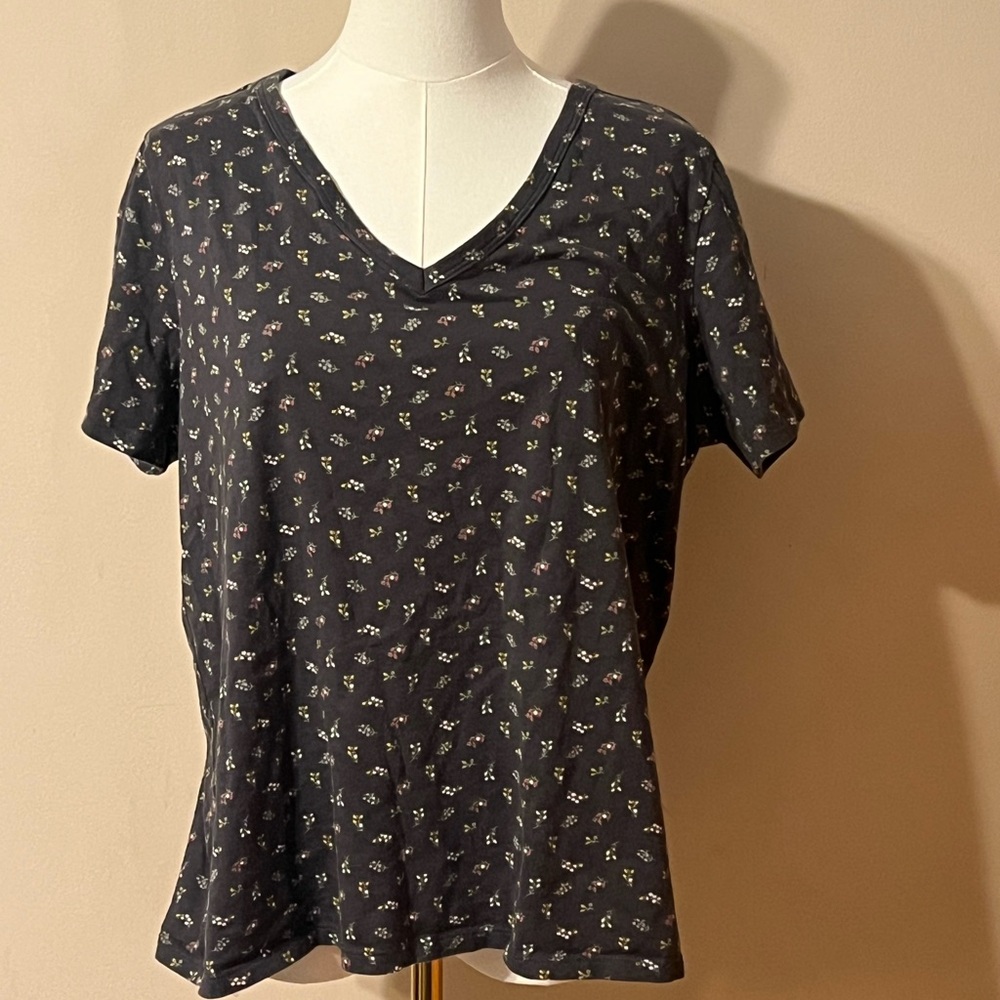 Old Navy Black Floral Short Sleeve Top